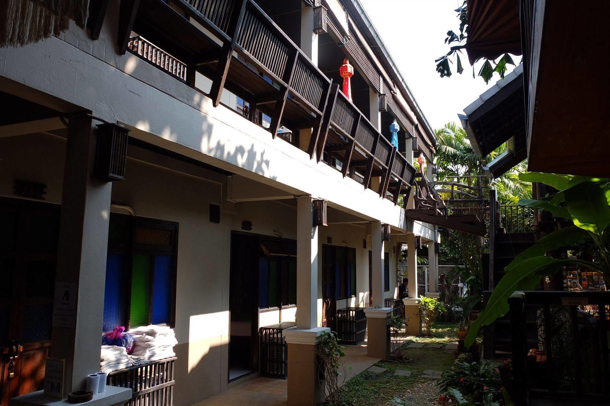 Saithong Guesthouse Csiangmaj Kültér fotó
